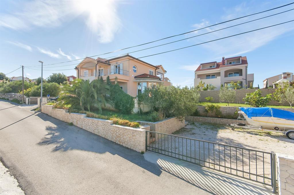 Apartments Ema Ražanj Zewnętrze zdjęcie